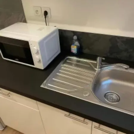 Elie Cosy Et Lumineux, 5 Min Gare