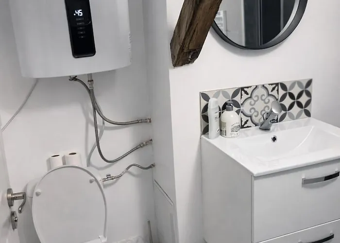 Elie Cosy Et Lumineux, 5 Min Gare